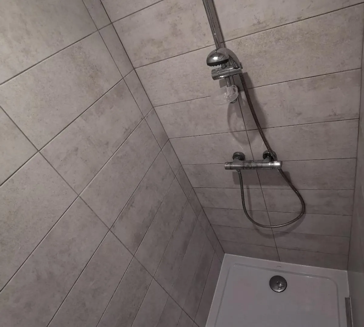 Apartment T2- Idealement Situe, Pour Votre Sejour A Valence!